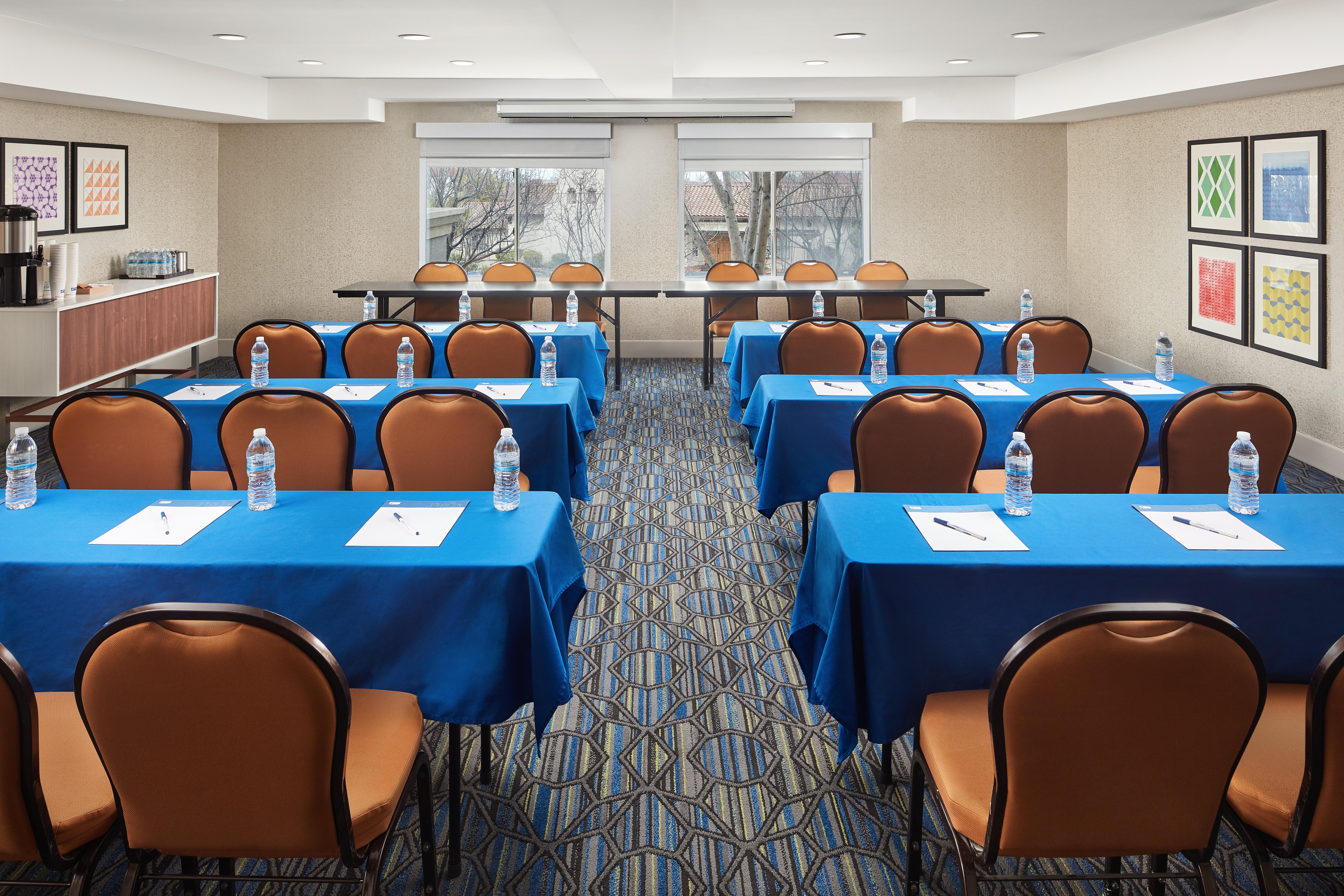Holiday Inn Express Hotel & Suites Belmont By Ihg Kültér fotó