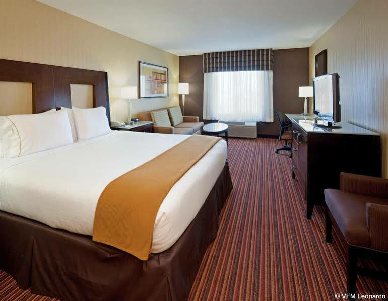 Holiday Inn Express Hotel & Suites Belmont By Ihg Kültér fotó