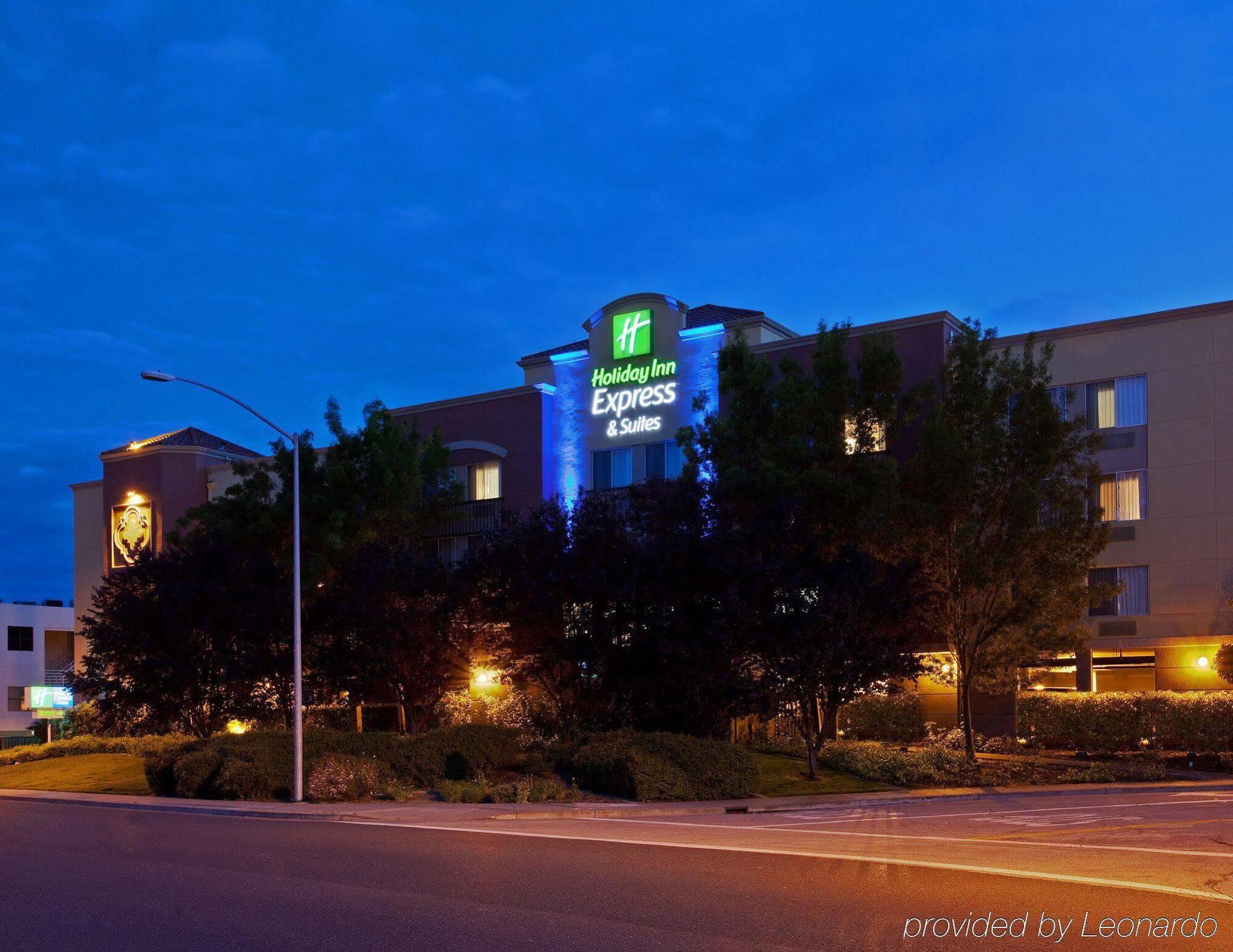 Holiday Inn Express Hotel & Suites Belmont By Ihg Kültér fotó